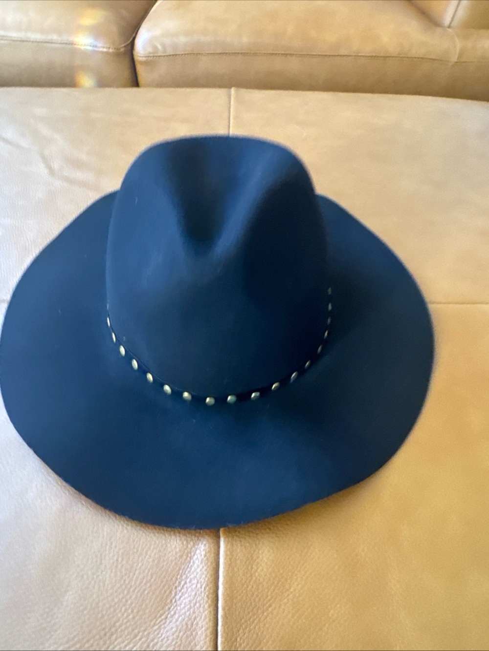 Magid Hats Black 100% Wool Felt Western Cowboy Hat Studded Band 21.5”